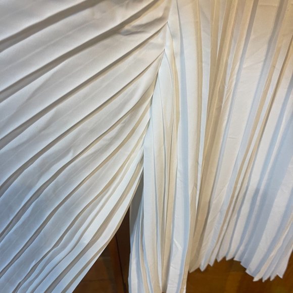 Vince Women's Pleated Jumpsuit - Picture 6 of 9